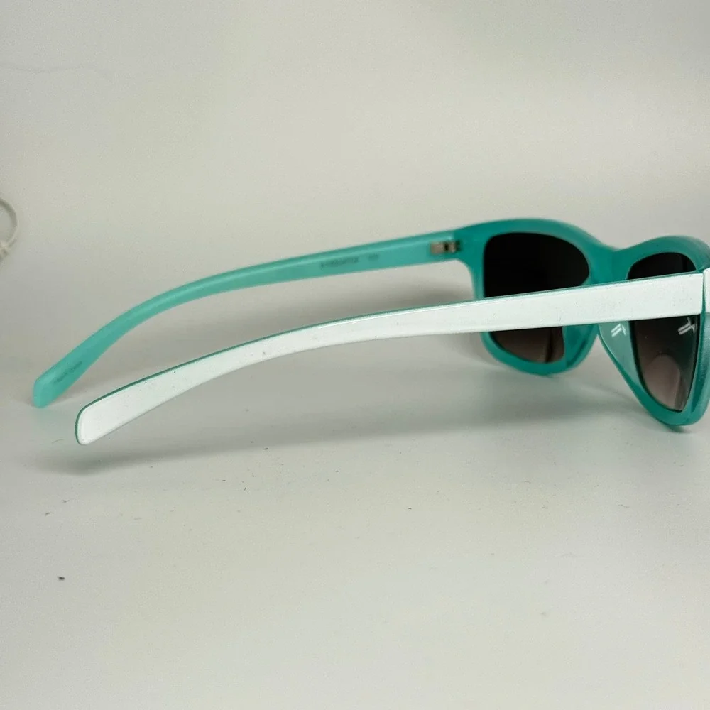 Adrienne‎ Vittadini Sunglasses AVS5047CE 105 White Teal Wayfarer Style